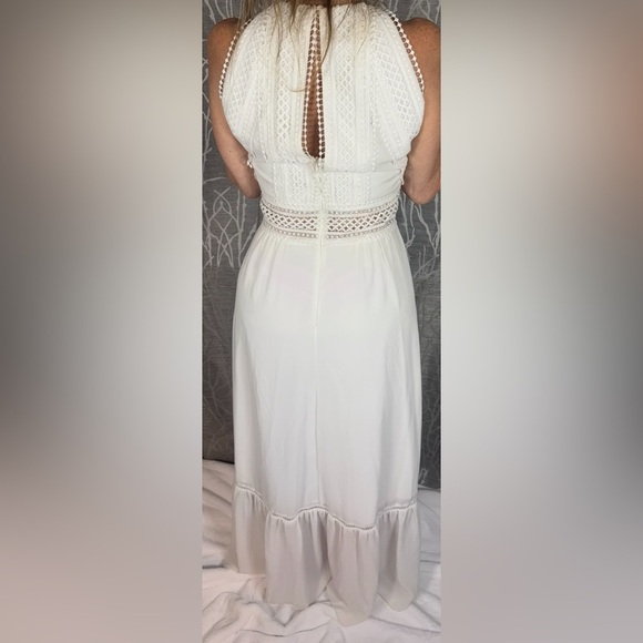 Belle Badgley Mischka White Lace Halter Maxi Dress Size 2 - Picture 8 of 11